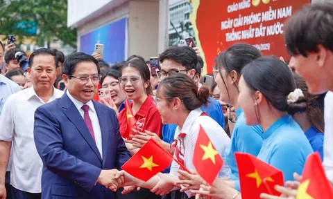 Thủ tướng: Khoa học công nghệ, đổi mới sáng tạo, chuyển đổi số không có giới hạn, biên giới, không phân biệt tuổi tác, giới tính, tôn giáo