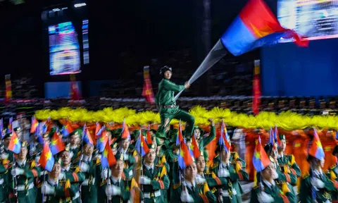 Hào hùng khí thế buổi sơ duyệt diễu binh, diễu hành kỷ niệm 50 năm Ngày Giải phóng miền Nam, thống nhất đất nước