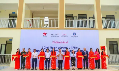 Khánh thành công trình lớp học ba tầng, trường PTDTNT THPT Mường Thanh