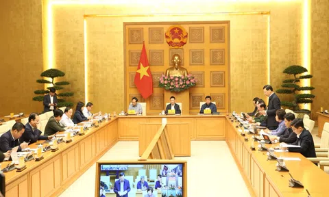 Thủ tướng: Đặt mình vào địa vị người dân để khắc phục hậu quả thiên tai nhanh nhất, hiệu quả nhất