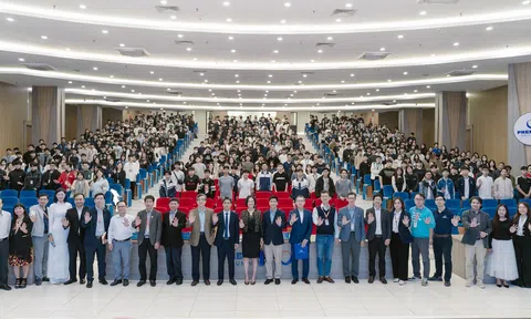 Sinh viên Việt và “cuộc hẹn” đặc biệt với những trí tuệ kiệt xuất thế giới tại VinFuture 2025