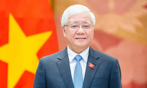 Quốc hội tiếp tục đổi mới tư duy xây dựng pháp luật, hoàn thiện thể chế, hiện thực hoá khát vọng Việt Nam 2045