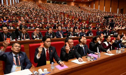 Thông cáo báo chí về ngày làm việc thứ tư Đại hội đại biểu toàn quốc lần thứ XIV của Đảng