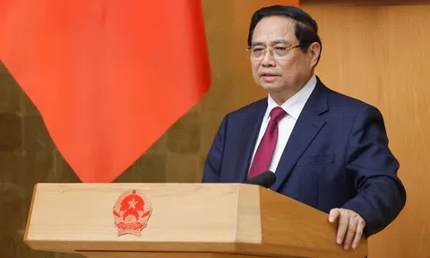 Thủ tướng: Xây dựng luật phải phân cấp, phân quyền tối đa và cắt giảm mọi thủ tục rườm rà