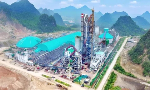 Góp thêm 2,3 triệu tấn xi măng/năm, Tập đoàn Hoàng Long khai lò thành công dây chuyền hiện đại tại Hoà Bình