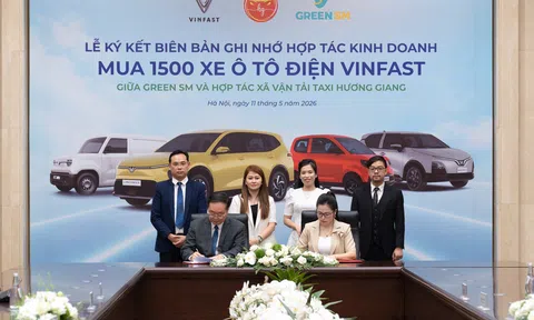 Taxi Hương Giang mua 1.500 ô tô điện VinFast, mở rộng hợp tác với Green SM