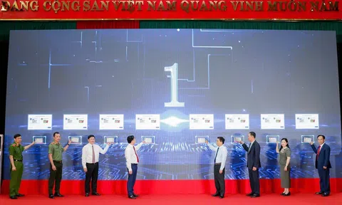 Agribank chuyển đổi số gắn với ESG: Từ các Kiosk thông minh đến khát vọng “số hóa” vùng biên