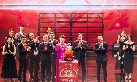 Bình minh đẹp nhất trên hành trình 30 năm của ROX Group