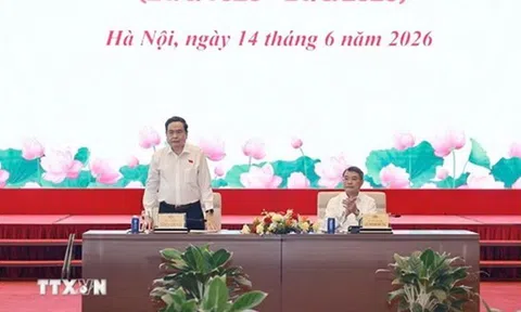 Thủ tướng Chính phủ và Chủ tịch Quốc hội gặp mặt lãnh đạo các cơ quan báo chí