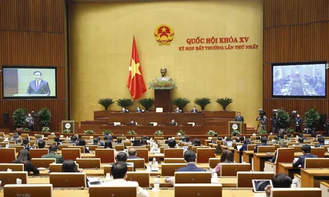 Quốc hội thông qua nhiều quyết sách quan trọng khơi thông điểm nghẽn, hỗ trợ phục hồi phát triển kinh tế