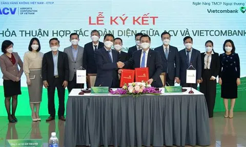 VIETCOMBANK VÀ TỔNG CÔNG TY CẢNG HÀNG KHÔNG VIỆT NAM KÝ KẾT THỎA THUẬN HỢP TÁC TOÀN DIỆN
