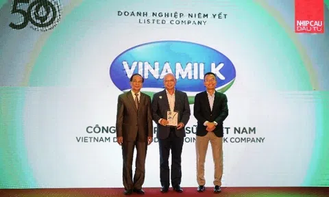 Được đánh giá cao về “E-S-G”, Vinamilk nhận giải Phát triển Bền vững 2022