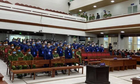 Những hạn chế, bất cập của pháp luật điều chỉnh hoạt động kinh doanh xăng dầu.