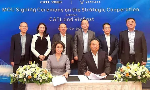 Tỷ phú Phạm Nhật Vượng sang Nhật Bản ký hợp tác chiến lược phát triển xe điện