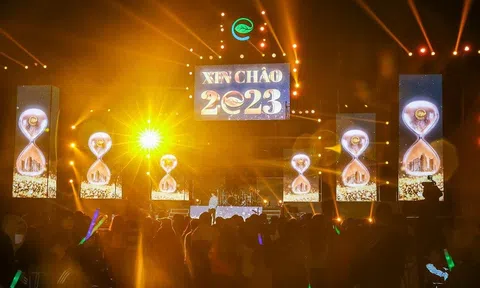 Mãn nhãn với dàn âm thanh, ánh sáng, pháo hoa trong Ecopark Countdown 2023