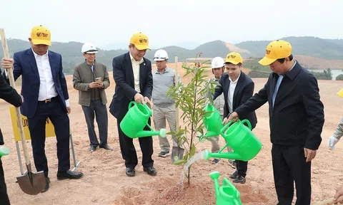 Phát động trồng cây phủ xanh 16 ha dự án sân golf tại tỉnh Phú Thọ