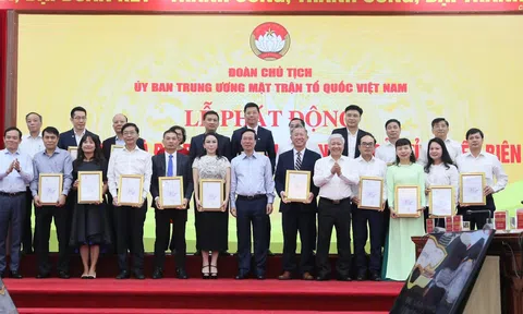 THACO ủng hộ 5 tỷ đồng xây nhà đại đoàn kết tại Điện Biên