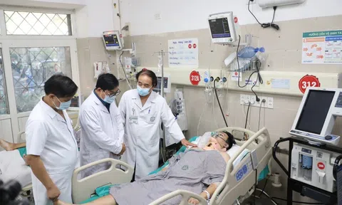 BHXH Việt Nam đảm bảo hỗ trợ tốt nhất quyền lợi BHXH, BHYT cho các nạn nhân trong vụ cháy chung cư mini ở Hà Nội