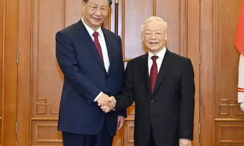 Việt Nam coi phát triển quan hệ với Trung Quốc là ưu tiên hàng đầu