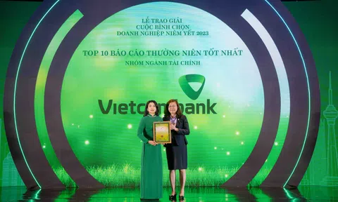 Vietcombank được bình chọn trong top 10 doanh nghiệp niêm yết có Báo cáo thường niên tốt nhất trên thị trường chứng khoán