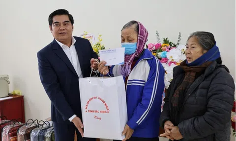 Bắc Ninh tổ chức nhiều đoàn đi thăm đồng bào Công giáo nhân dịp Lễ Giáng sinh