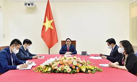 Thủ tướng đề nghị WHO hỗ trợ Việt Nam trở thành trung tâm sản xuất vaccine