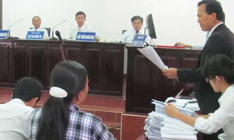 Đề nghị bỏ hẳn quy định luật sư phải tố giác thân chủ