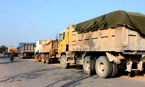 Điều tra vụ thanh tra giao thông có dấu hiệu “bảo kê” xe quá tải, quá khổ