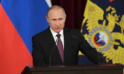 Putin bất ngờ sa thải 10 tướng lĩnh