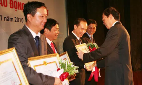 Bổ nhiệm sai cán bộ: Vũ Huy Hoàng không chống lưng, liệu có vụ Trịnh Xuân Thanh?