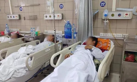 Hà Nội: Sẽ truy tố trước pháp luật nếu bán rượu gây ngộ độc
