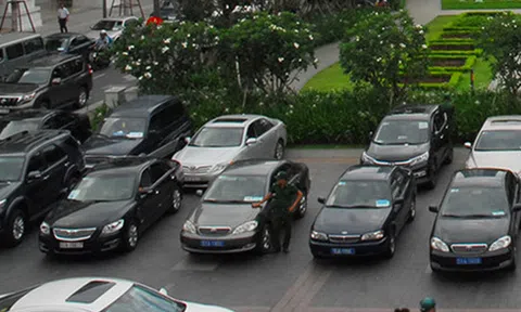 Thanh lý xe công: Tù mù và lách luật?