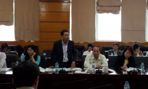 Có nên buộc luật sư cung cấp tài liệu sai sự thật phải chịu trách nhiệm?