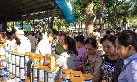Vinamilk chăm sóc sức khỏe cho hơn 1000 người cao tuổi