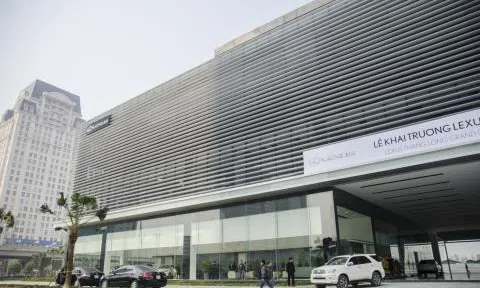 Đất vàng Liên minh HTX thành showroom xe sang: Bất thường không?