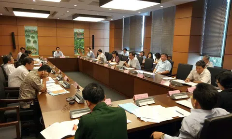 Chủ tịch Quốc hội: “Quản lý nợ công không nước nào giống ta”
