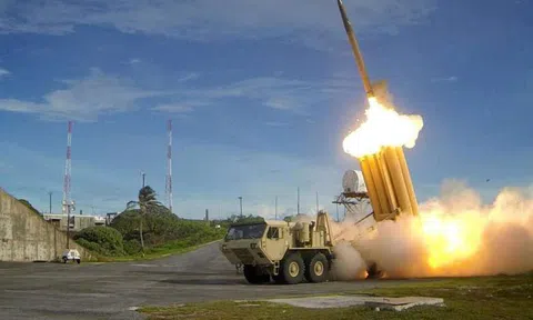 Tổng thống Hàn Quốc bất ngờ điều tra việc triển khai tên lửa THAAD