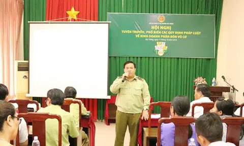 Hai cán bộ quản lý thị trường tỉnh Sóc Trăng bị bắt
