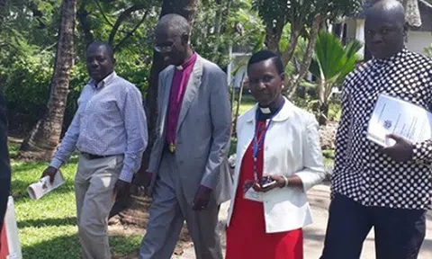 Kenya: 10 thống đốc bị điều tra tham nhũng