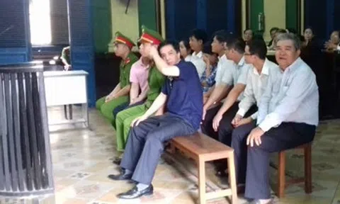 Nguyên Tổng giám đốc Công ty VN Pharma chuẩn bị hầu tòa