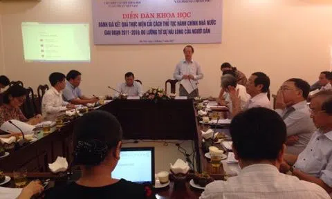 Cải cách thủ tục hành chính: Vẫn vướng chuyện... phong bì
