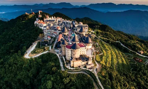 Sun World Ba Na Hills tiếp tục trở thành "Khu du lịch hàng đầu Việt Nam"
