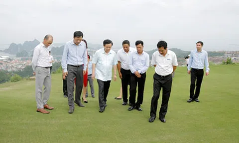 Phó Thủ tướng Vương Đình Huệ thị sát nhiều dự án tại Quảng Ninh