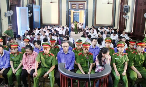 34 cán bộ Hải quan An Giang sắp hầu tòa