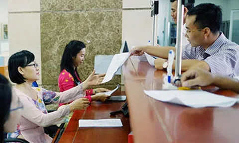 Thay vì tăng thuế VAT,...