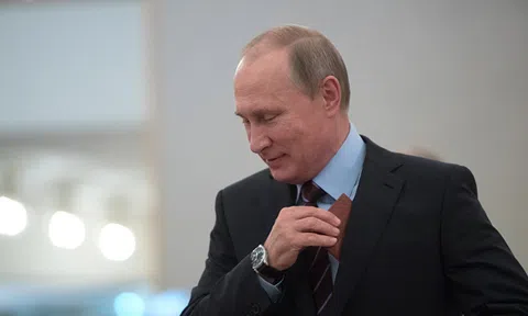 Putin đi nước cờ 'chiếu tướng' Mỹ trong ván bài Syria