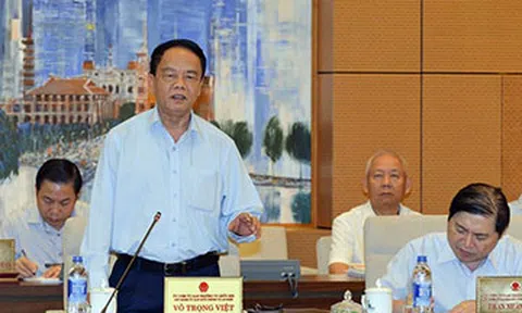 'Nhốt quyền lực' của người đứng đầu đặc khu kinh tế