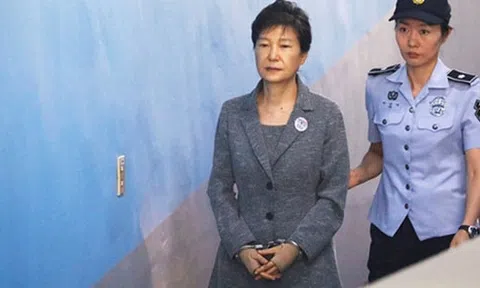 Hàn Quốc chỉ định 5 luật sư bào chữa cho bà Park Geun-hye