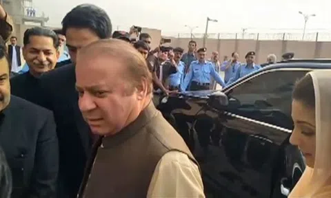 Cựu Thủ tướng Pakistan hầu tòa