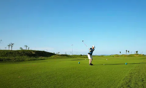 Hole -in - one không giới hạn tại SMIC Golf Challenge